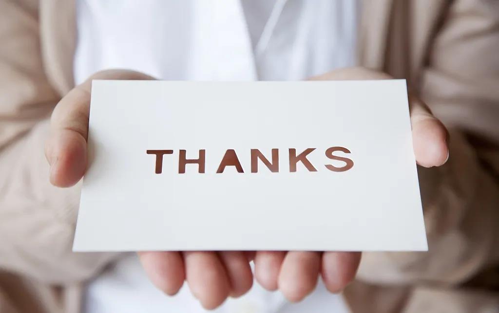 紙墨有聲，裁寄師恩丨開學(xué)季，親手將這份禮物送給老師吧！